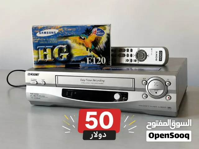 للبيع جهاز فيديو سوني VHS مع الريموت وشريط أصلي