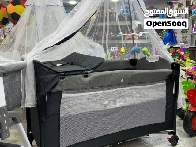 سرير مولود حديث الولادة مميز و فخم