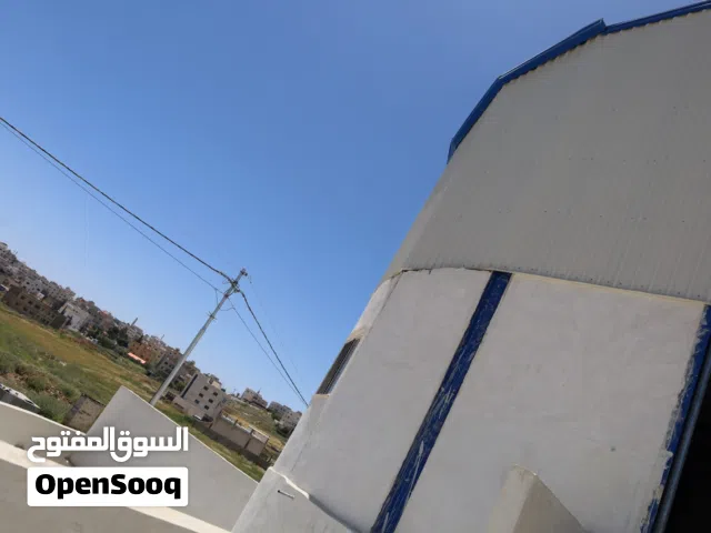 هنجر مساحه 770 ومساحه 315 الطابق الأول
