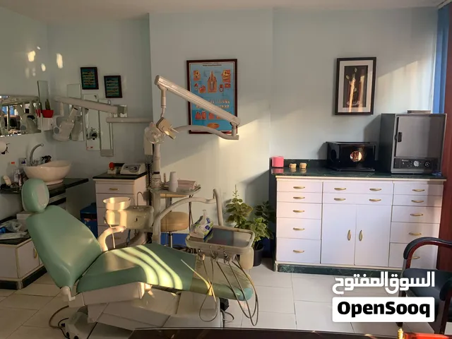 عيادة أسنان متكاملة للبيع – بمواصفات عالمية (جاهزة للتركيب فوراً)