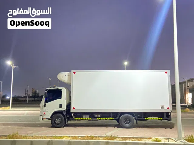 شاحنه نقل عام مع ثلاجه Public transport truck with refrigerator freezer refrigeration and freezing