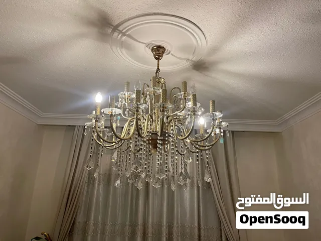 ثريات مستعمله للبيع الثلاث بي 40 دينار