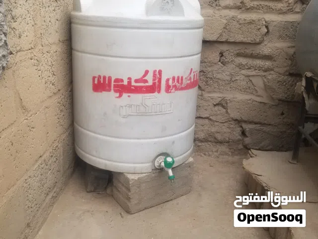 لوحه محل مستخدمه ثلاثه متر وخزان الكبوس سنتكس