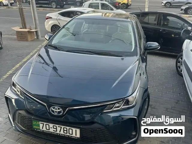 تويوتا كورولا هايبرد 2025 سياحية للايجار ويتوفر عدة انواع سيارات ابتدا من 15 دينار حسب نوع السيارة