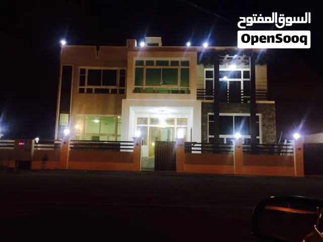 فلة للإيجار السنوي في صحنوت / صلالة