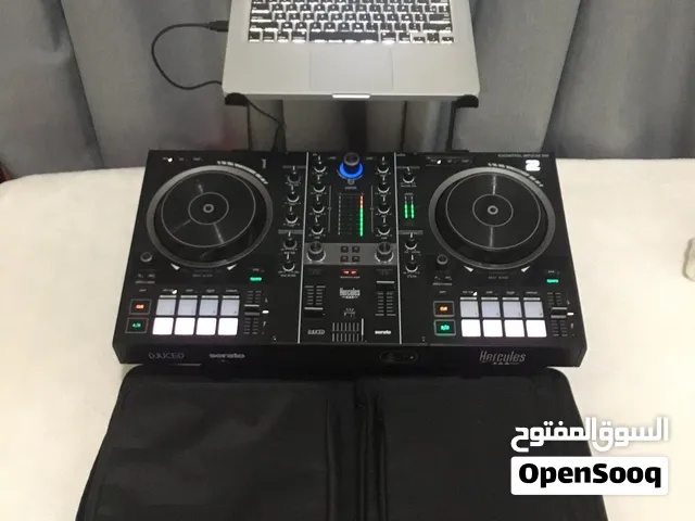 For beginners Dj setup all in perfect condition located in Abu Dhabi
