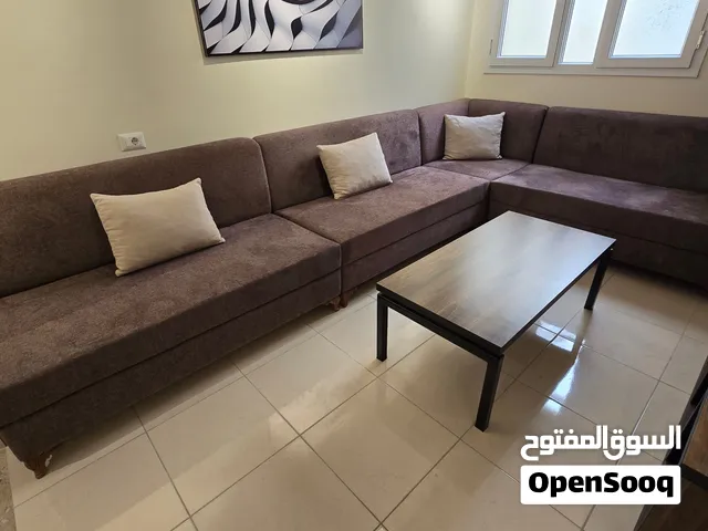 جلسة صالون قماشية / مكتبية او معيشة + طاولة ضيافة