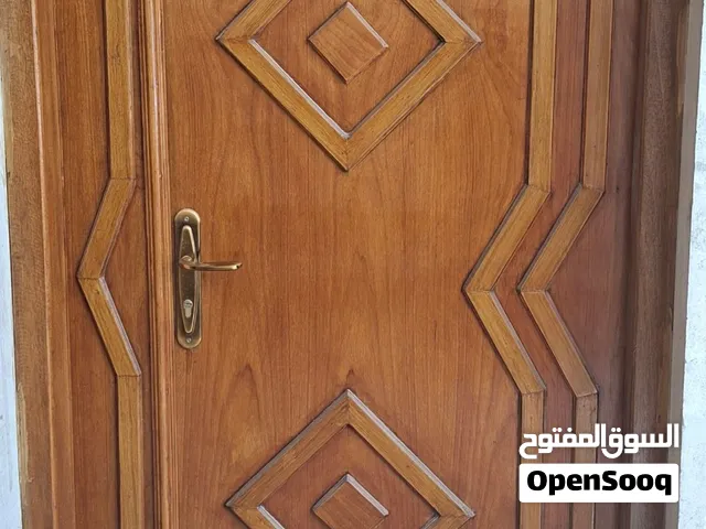 باب خشب رئيسي خاىجي