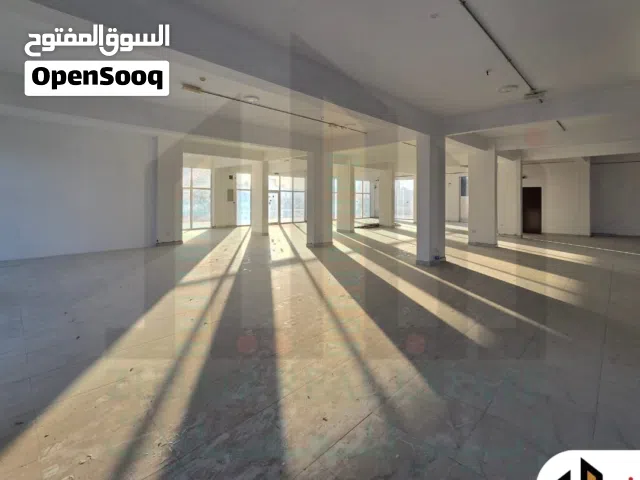 مبنى تجاري على الشارع العام للإيجار – ولاية المصنعة دوار الثرمد