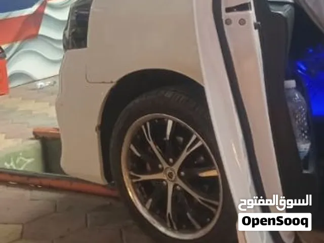 طاوات جنود باص نوها 2011 للبيع مع الكفرات بسعر طيب