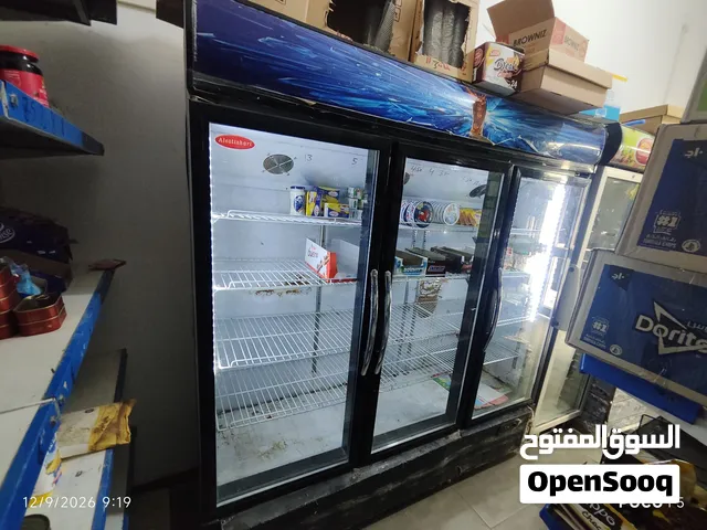 تلاجة بيبسي تلاتة ابواب محرك شغال بضمان يوحد فيها تسريب مكان طرابلس النوفليين