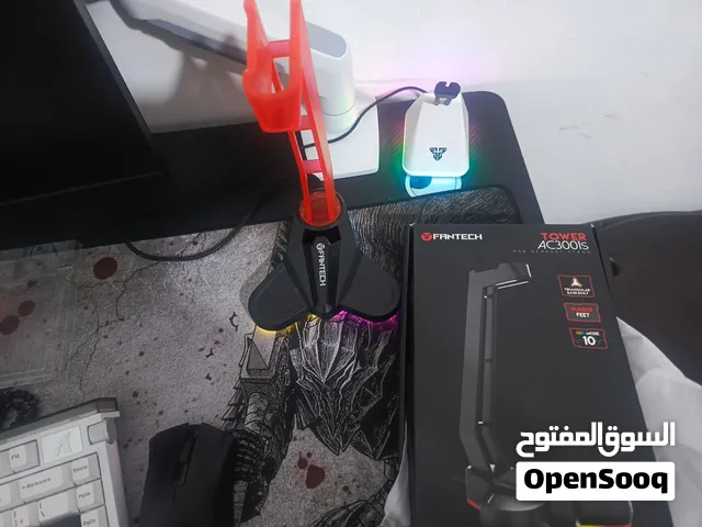 ستاند سماعة فانتك Rgb بتقدر تتحكم بالالوان عن طريق الكبسة على الجنب للبيع
