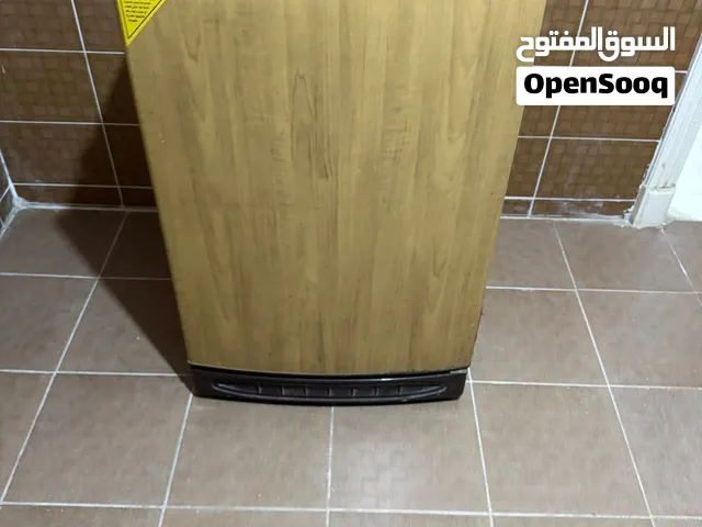ديب فريزر مستعمل ماركة الاسكا عمودي 3 ادراج للبيع