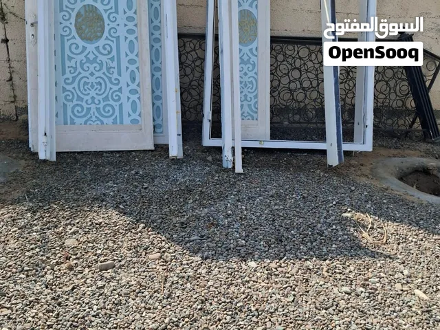 متوفر باب فايبر1 + مراوح قوية مع ريموت عن بعد و أبواب حديد مع كاست