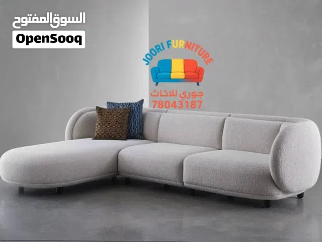 نقوم بتصنيع الخشب الأصلي حسب الطلب