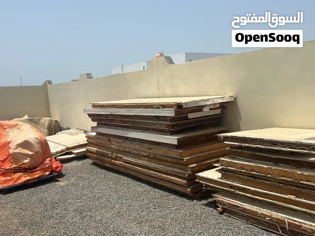 عرفة تجميد الطول 5 متر العرض 3.5 مكاىن تجميد العدد 2 واحده 6 حصان والثانية 4حصان بحالة ممتازه
