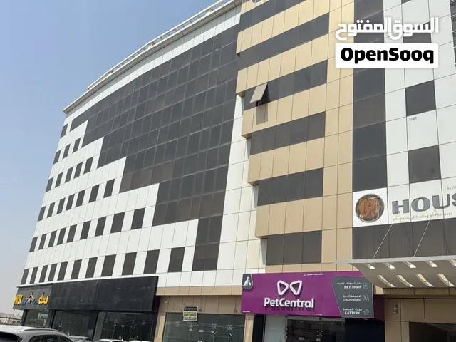 مكتب للايجار في 18 نوفمبر العذيبه /Office open space 115 SQM For Rent In Azaiba