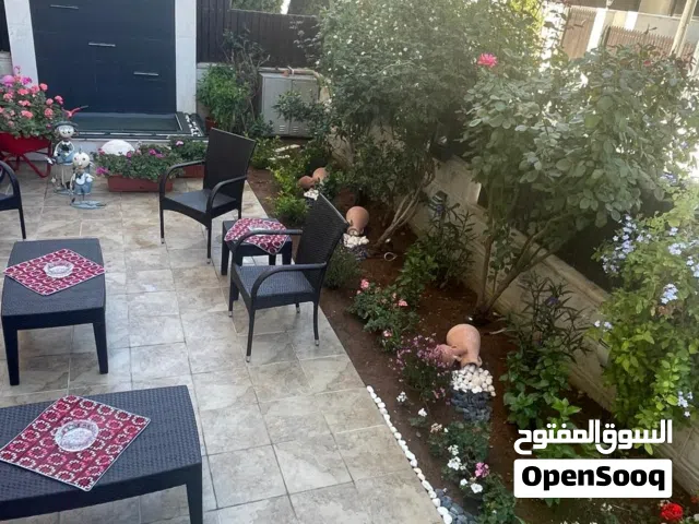 أم اذينة شقة أرضية مميزة بحي راقي - معها حديقة كبيرة ومدخل وكراج مستقلين - الرقم المرجعي 15278