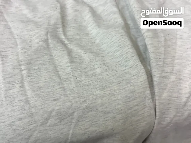 غير مستعمل جديد لم يكن على مقاسي قماش جيد جدا و جميل و نظيف للغايه