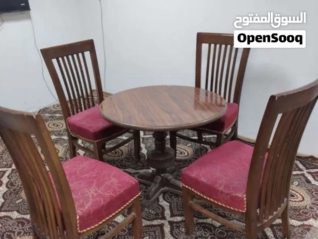 طاولة طعام او دراسة