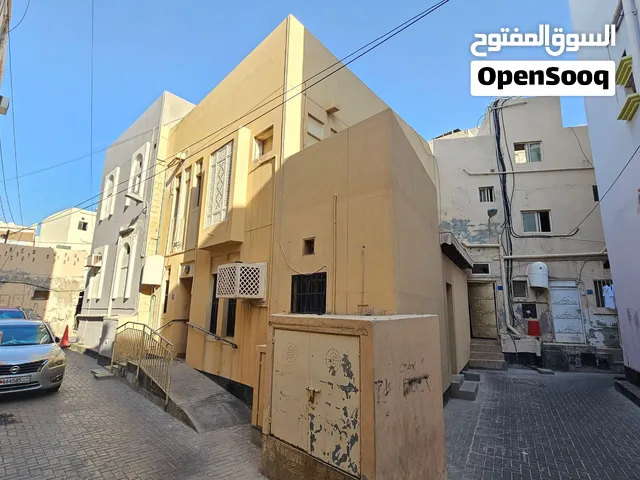 بيت للايجار في المحرق غير شامل
