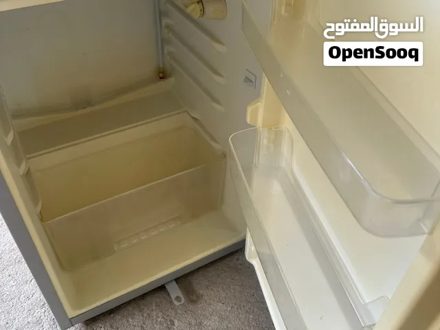 ثلاجة للبيع
