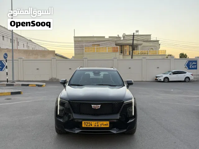 للبيع كاديلاك XT4 2025خليجي وكالة عمان على الضمان ماشي فقط 9,000 KM كالجديد GCC Oman car like new