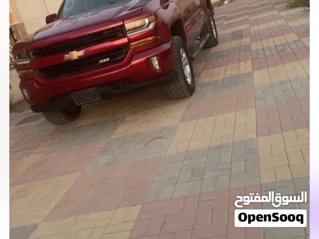 سلفرادو شفروليه للبيع ممتازه