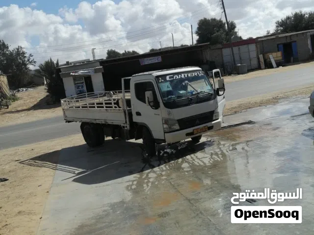 كنتر لنقل البضائع والاتات والاغنام