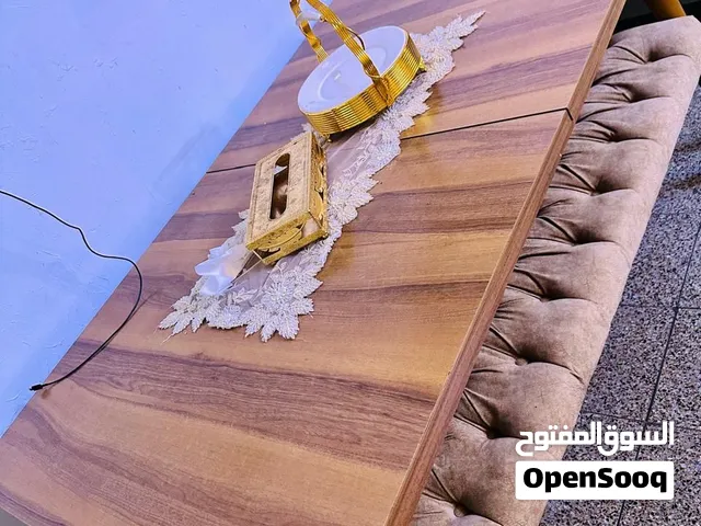 ميز طعام  8 أشخاص مستخدم للبيع
