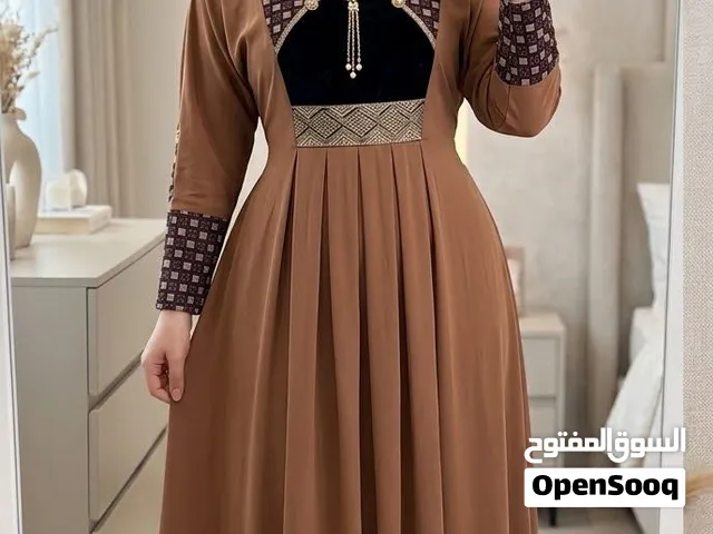 هذا ثوب ازرق و نبي يلبس قياس 36 نفس الصورة عيناً ملبوس مره وحده اخو نفس الشي