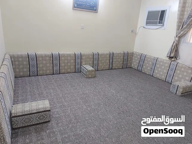 كنب مساند نظيف جدا