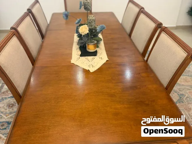 جلاية صحون جديدة 1250مع طاولة طعام و ثمانية كراسي و بوفيه كبير مستعملين بحالة جيدة جدا 2000