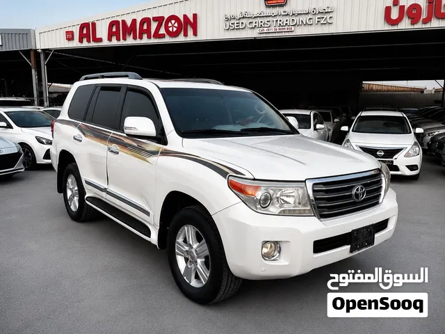 Toyota Land Cruiser GXR V8 2012 5.7L GCC specs with an excellent shape ready and clean to drive