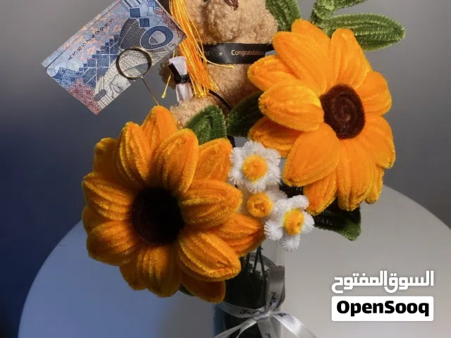 فازه ورد باعواد المخمل