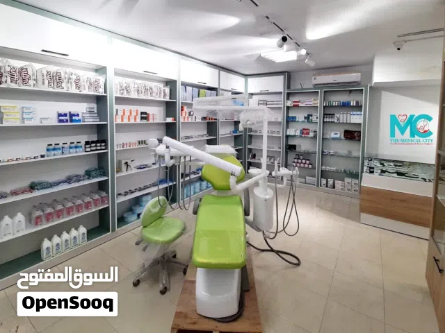 ديكور عرض شركه مواد طبيه للبيع