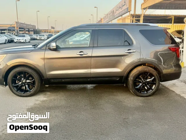 Ford Explorer Platinum