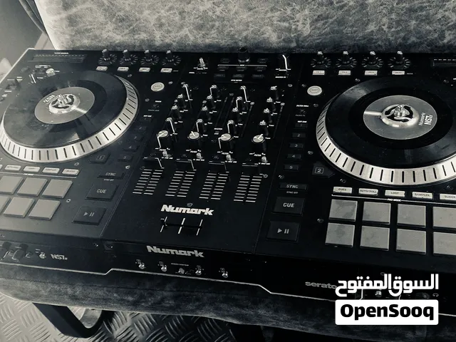 جهاز دي جي Numark NS7II احترافي مستعمل للبيع (الجهاز فقط)