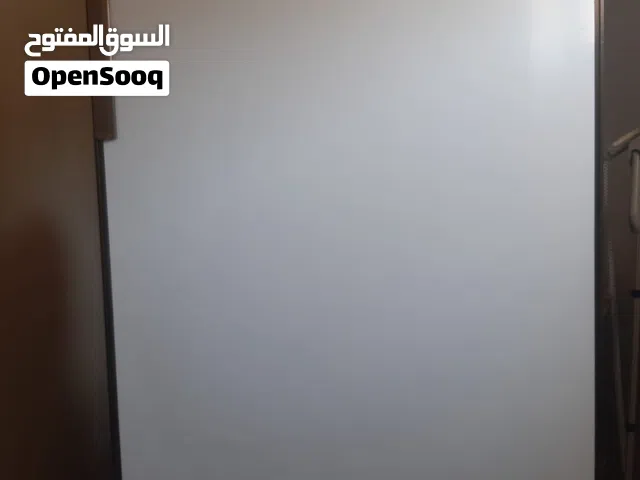 سبورة بيضاء جديد للبيع