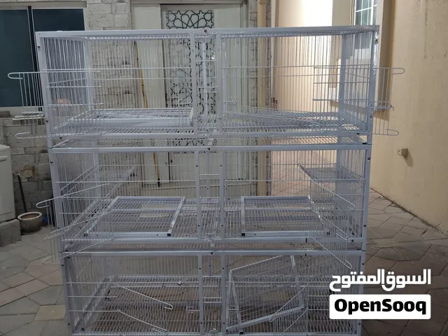 قفص  القطط 3 طوابق و يصير 6 و 3 غرف cat cage 3 floors You can convert it into six rooms.