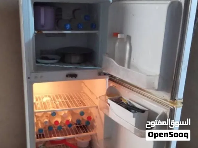 ثلاجه نظيف جدا بخار ولا فيها أي خلل شبه جديد Al-Grand وكاله حجم وسط السعر قابل للتفاوض