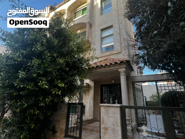 عماره سكنيه للبيع مع قطعه ارض على شارعين - بسعر مميز
