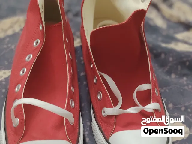 حذاء رياضي جديدمقاس 42/43 من خارج مصر