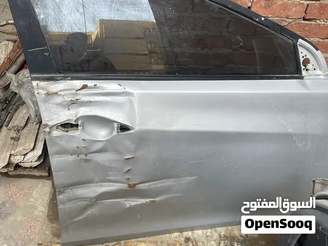 للبيع ابواب هيونداي النترا 2012
