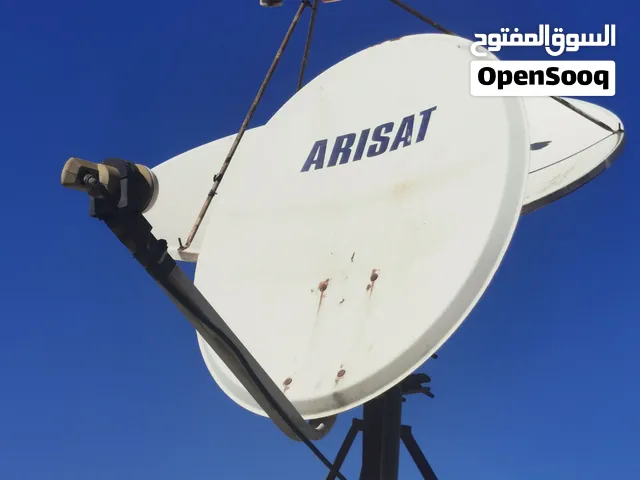 ساتلايتات عدد 2 كبير ووسط مع لواقط. وواحد وع جك ومحول وحامله شاشه 50 بوصه جي جارد