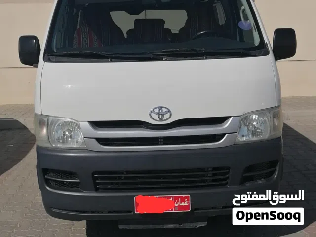 Hiace Bus for Rent with driver تويوتا هايس باص للإيجار مع سائق(ادور عقود)