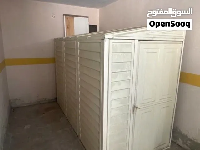 مخزن/كبينة تخزين خارجية بحالة ممتازة - للبيع