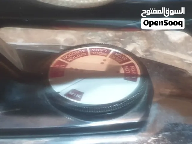 مكواة فيلبس Philips صناعة هولندي اصلي لجميع انواع الاقمشة بدرجات حرارة لكل نوع قماش اتوماتيك