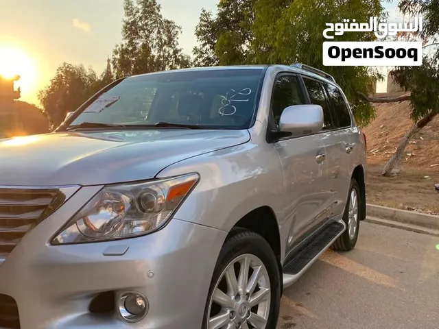 لكزس LX570 موديل 2010
