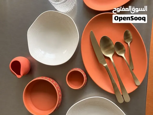 طقم صحون وأدوات مائدة فاخر للمطاعم والكافيهات – جديد بالكامل